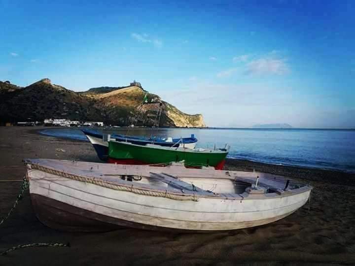 B&B La Casa Du Barone Falcone Bagian luar foto