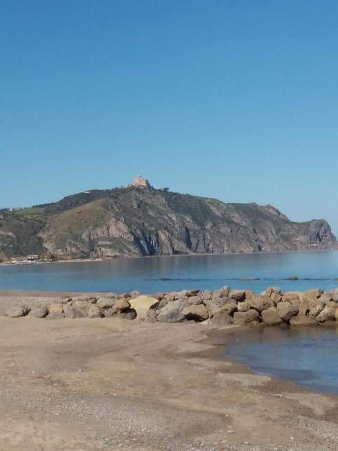 B&B La Casa Du Barone Falcone Bagian luar foto