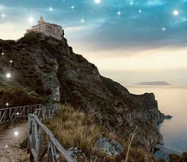 B&B La Casa Du Barone Falcone Bagian luar foto